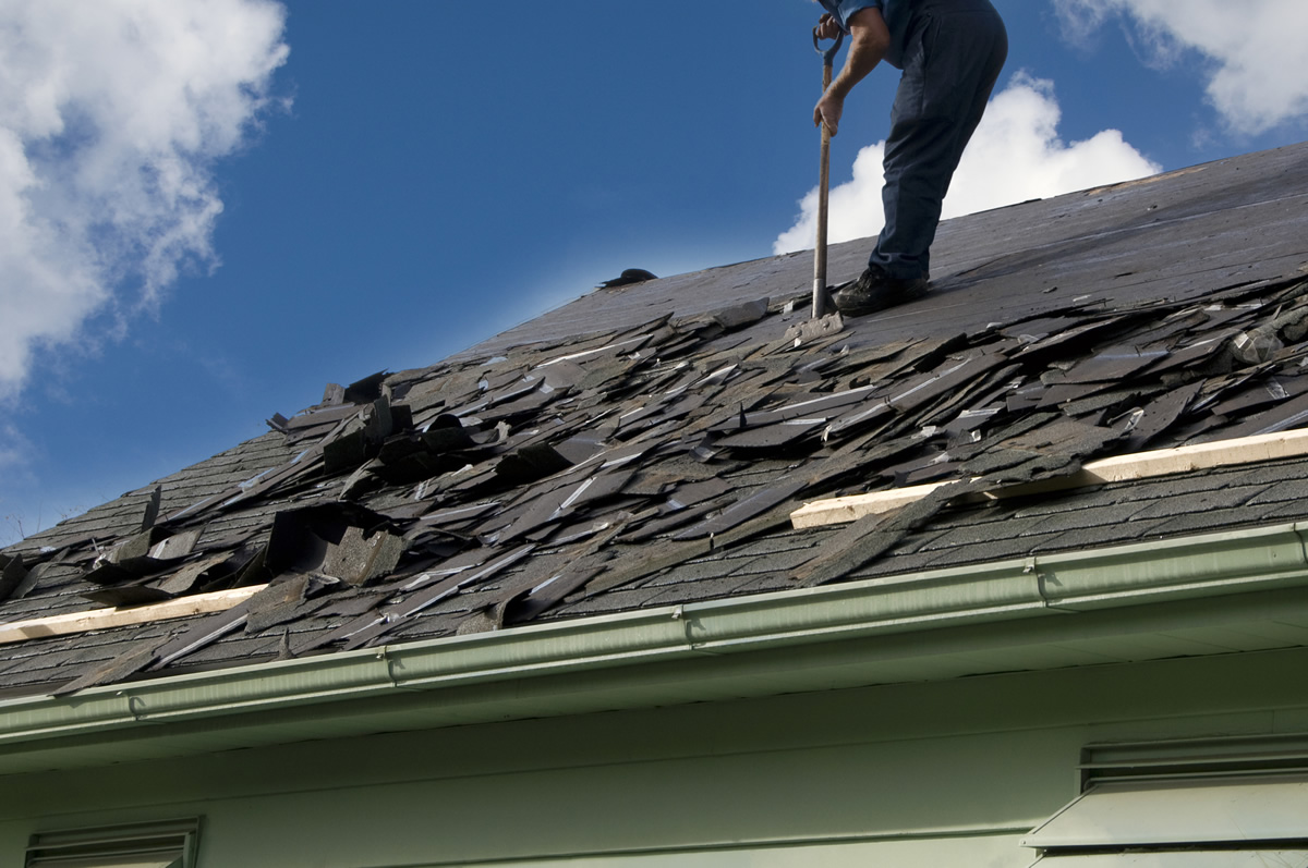 3 Situations Where You Should Replace Your Roof Instead of Repair It